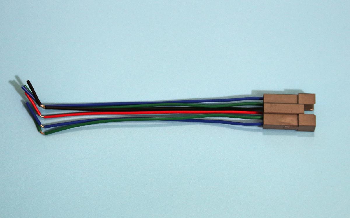 Fassung mit 15 cm Kabelbaum für 22 mm Schalter/Taster